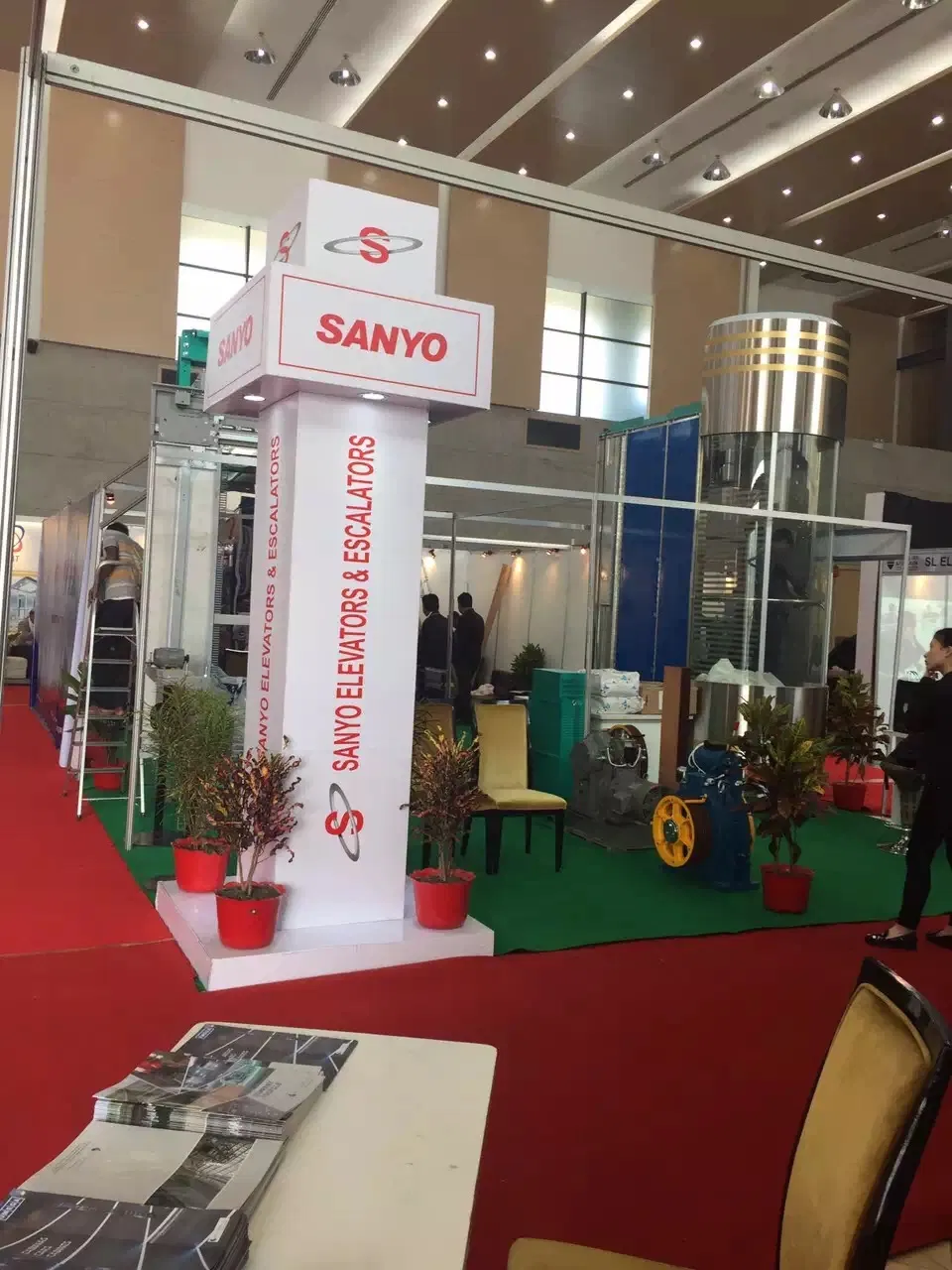 630 Kg to 1600 Kg Elevator Customized Passenger Lift Price