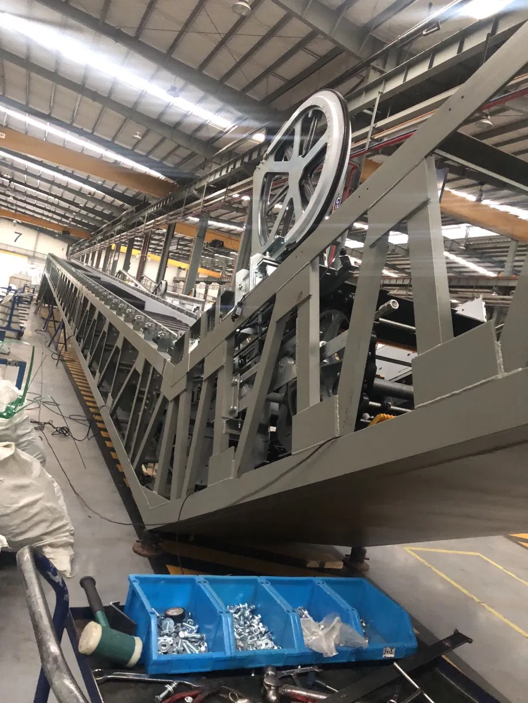 New design and china manufacturer escalator and moving walks