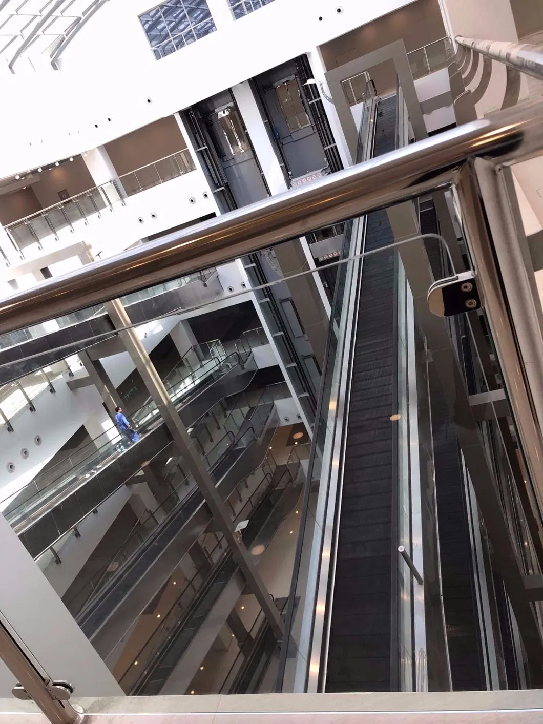 SANYO 0.65m/s speed outdoor escalator and moving walks